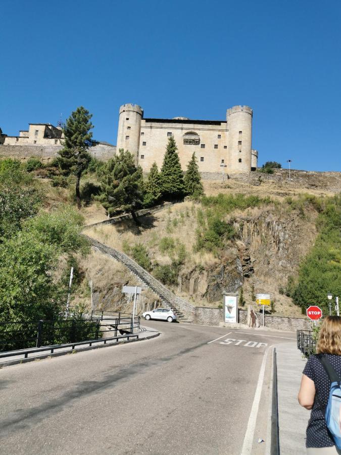 La Albarina Pensionat Galende Eksteriør billede